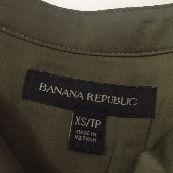 Banana Republic Sleeves Blouse - Picture 4 of 10